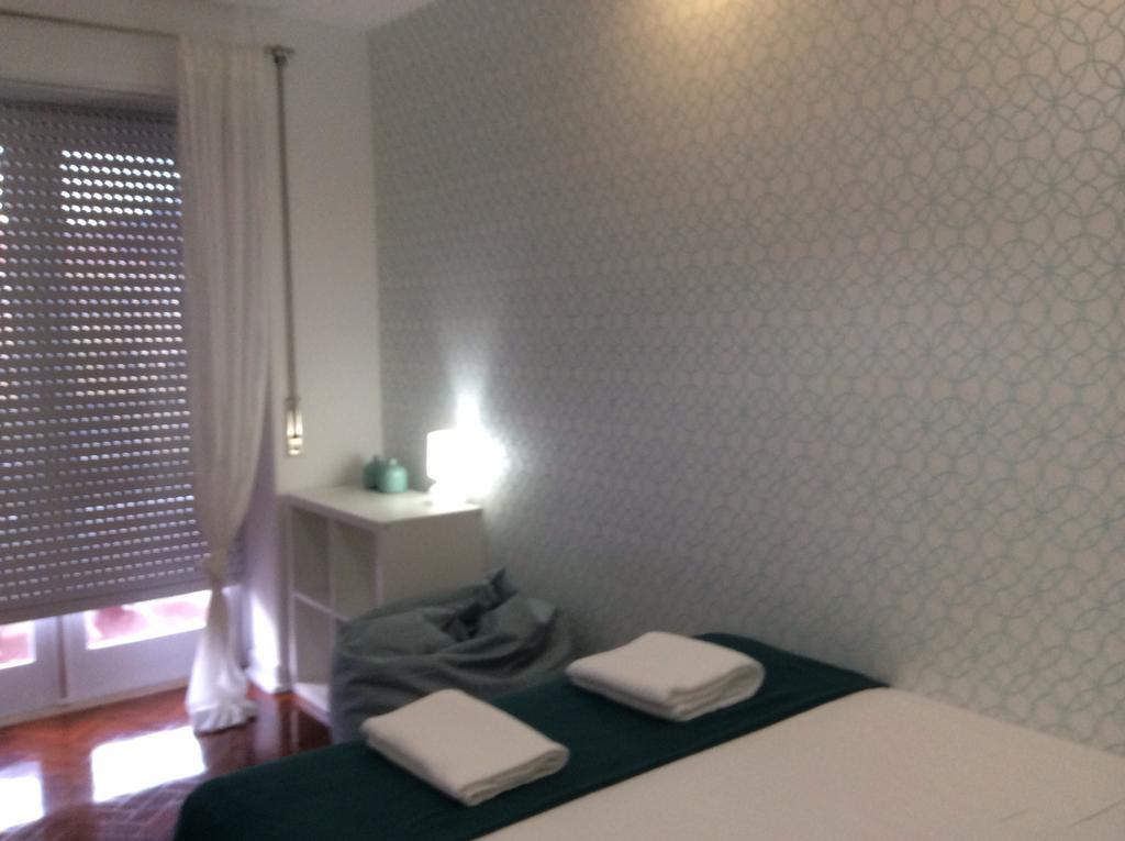 4U Lisbon IV Guesthouse Airport Buitenkant foto