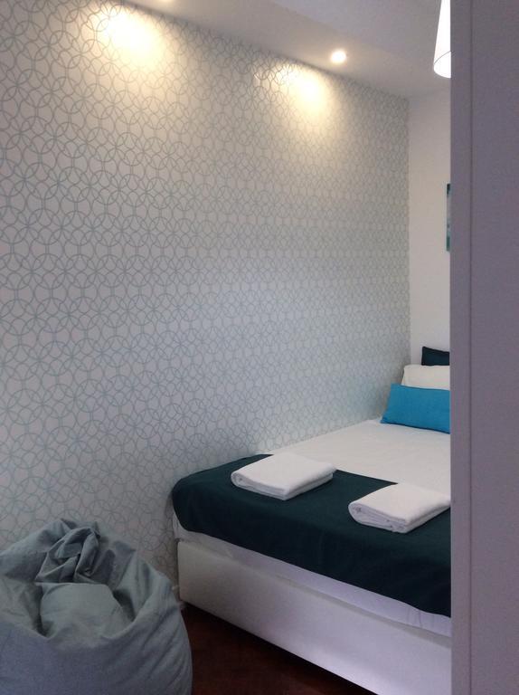 4U Lisbon IV Guesthouse Airport Buitenkant foto