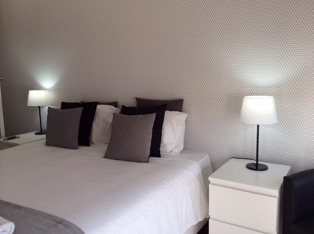4U Lisbon IV Guesthouse Airport Buitenkant foto
