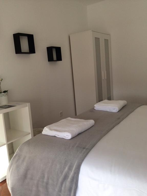 4U Lisbon IV Guesthouse Airport Buitenkant foto