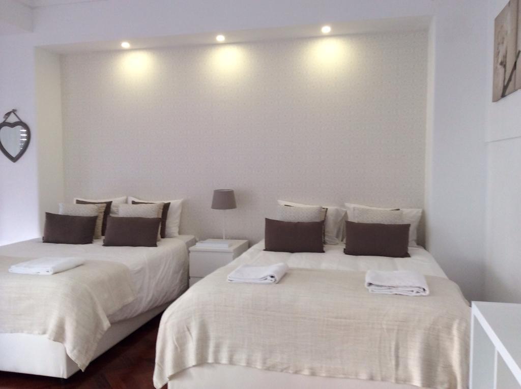 4U Lisbon IV Guesthouse Airport Buitenkant foto