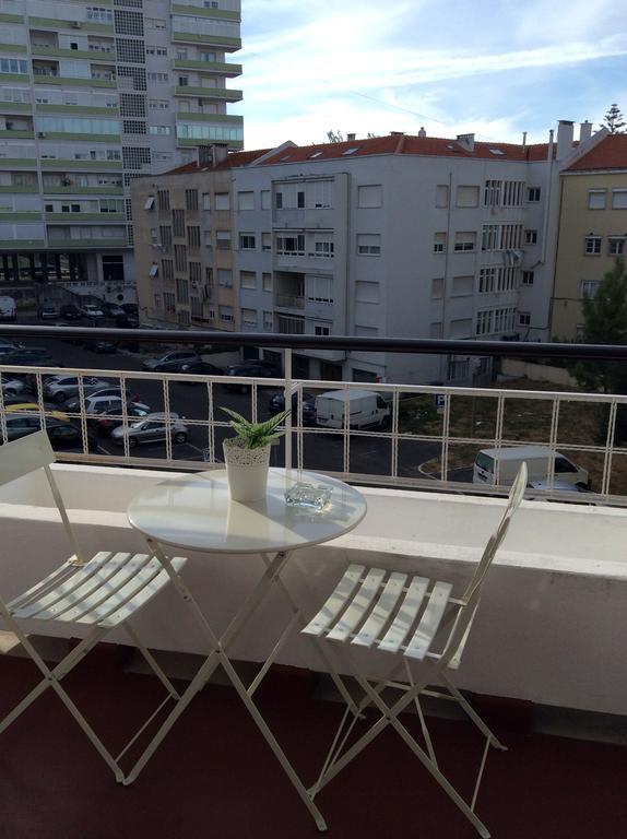 4U Lisbon IV Guesthouse Airport Buitenkant foto