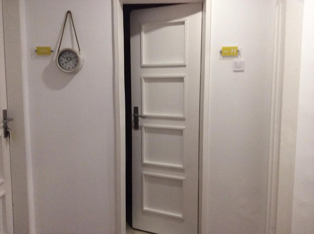 4U Lisbon IV Guesthouse Airport Buitenkant foto