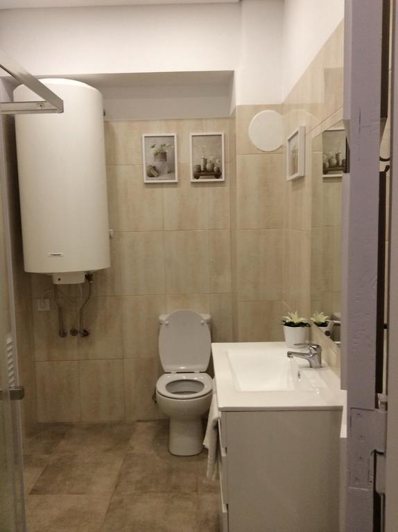 4U Lisbon IV Guesthouse Airport Buitenkant foto