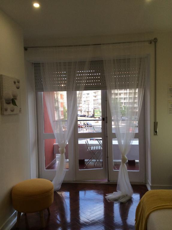 4U Lisbon IV Guesthouse Airport Buitenkant foto