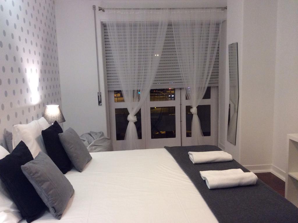 4U Lisbon IV Guesthouse Airport Buitenkant foto